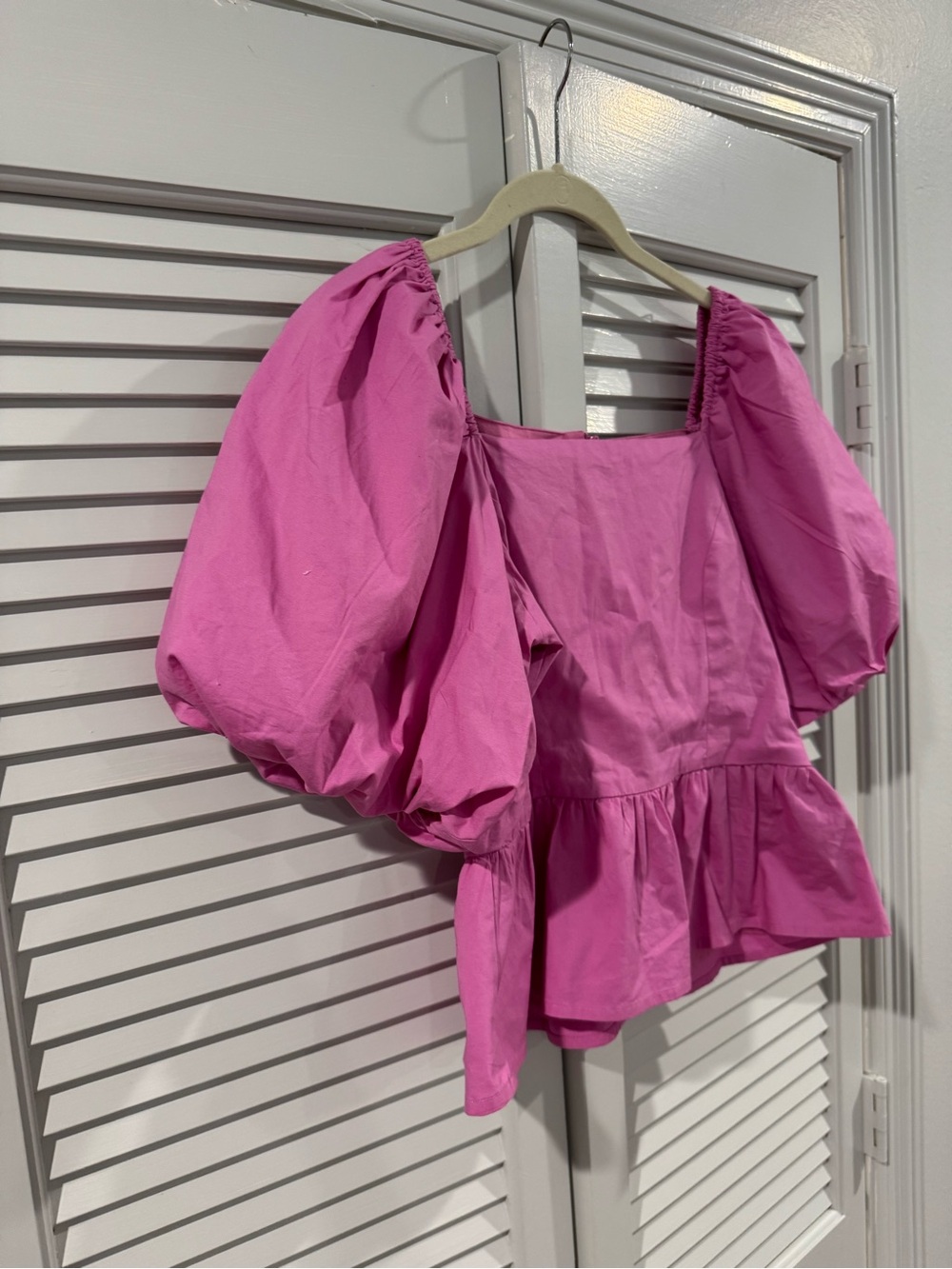 Rachel Parcell Hot Pink Puff Sleeve Peplum Top - Picture 3 of 8